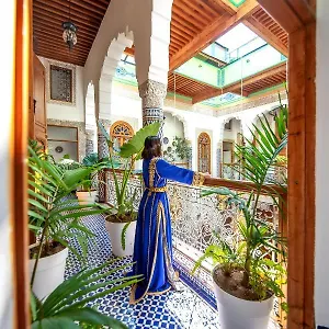 Nass Zmane Riad Fès