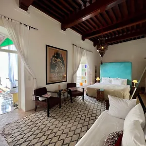 Riad Tizwa Marrakech Alojamento de Acomodação e Pequeno-almoço