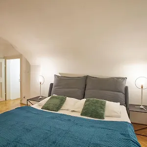 Lazenska N4 Aparthotel Prag