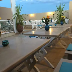 2* Bed & Breakfast Bed Square